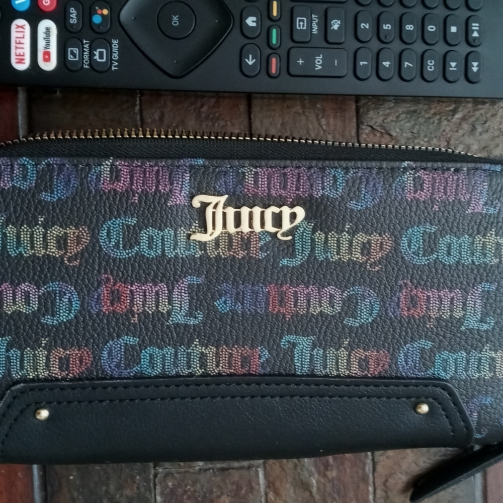 NWT Juicy Wallet - Picture 6 of 6